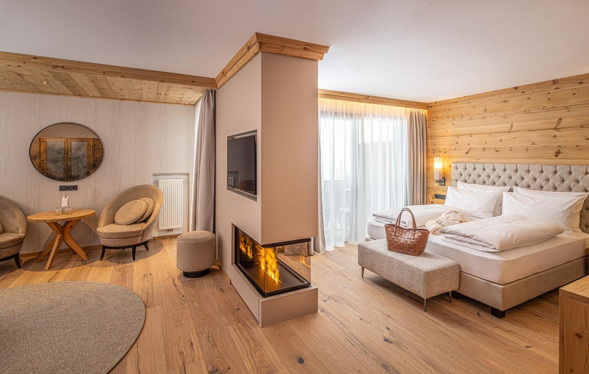 Savoy Dolomites Luxury & Spa Hotel Selva di Val Gardena Exterior foto