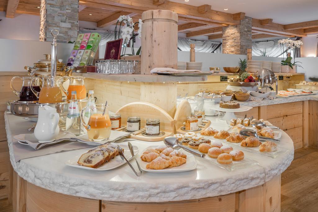 Savoy Dolomites Luxury & Spa Hotel Selva di Val Gardena Exterior foto